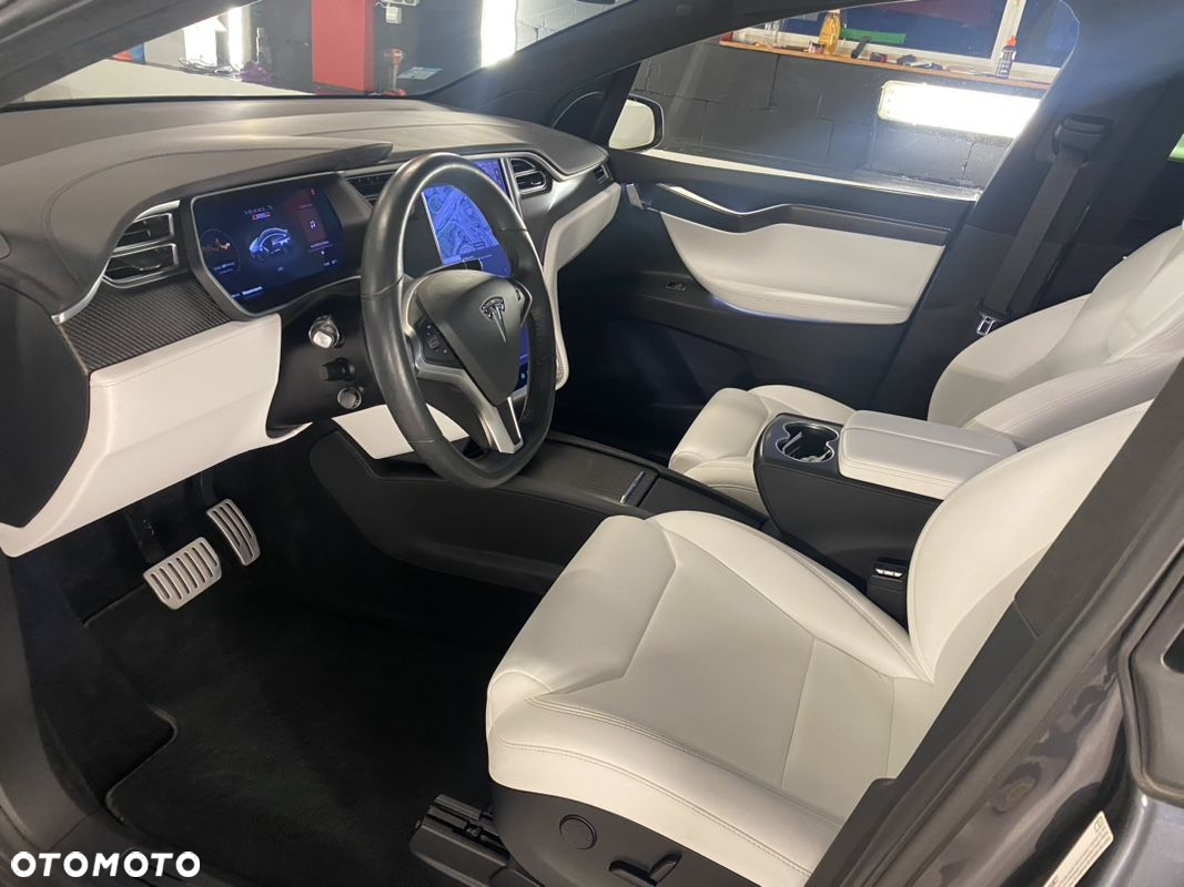 Tesla Model X Ludicrous Performance - 6