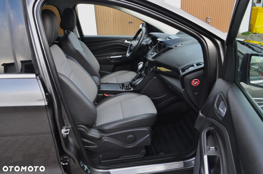 Ford Kuga 2.0 TDCi 4x4 Titanium - 29