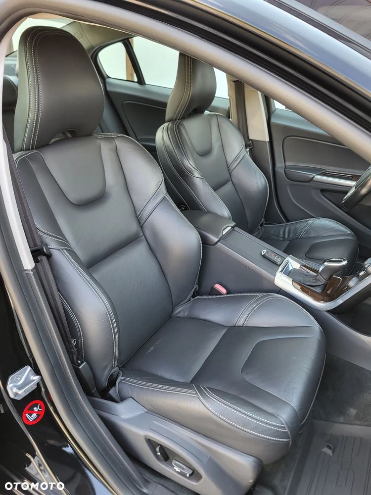 Volvo S60 T6 AWD Geartronic Summum - 23