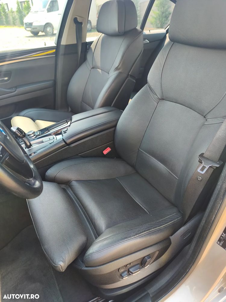 BMW Seria 5 520d Sport-Aut. - 13