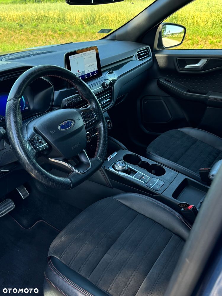 Ford Kuga 2.5P PHEV FWD ST-Line X - 30