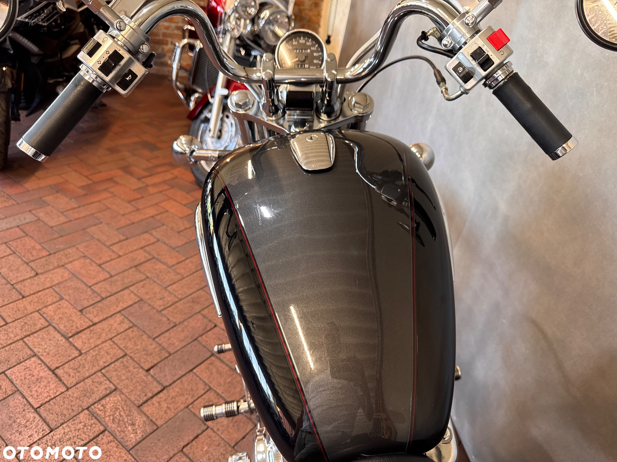 Suzuki Intruder - 23