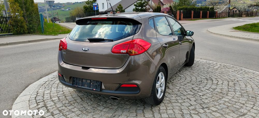 Kia Ceed - 4