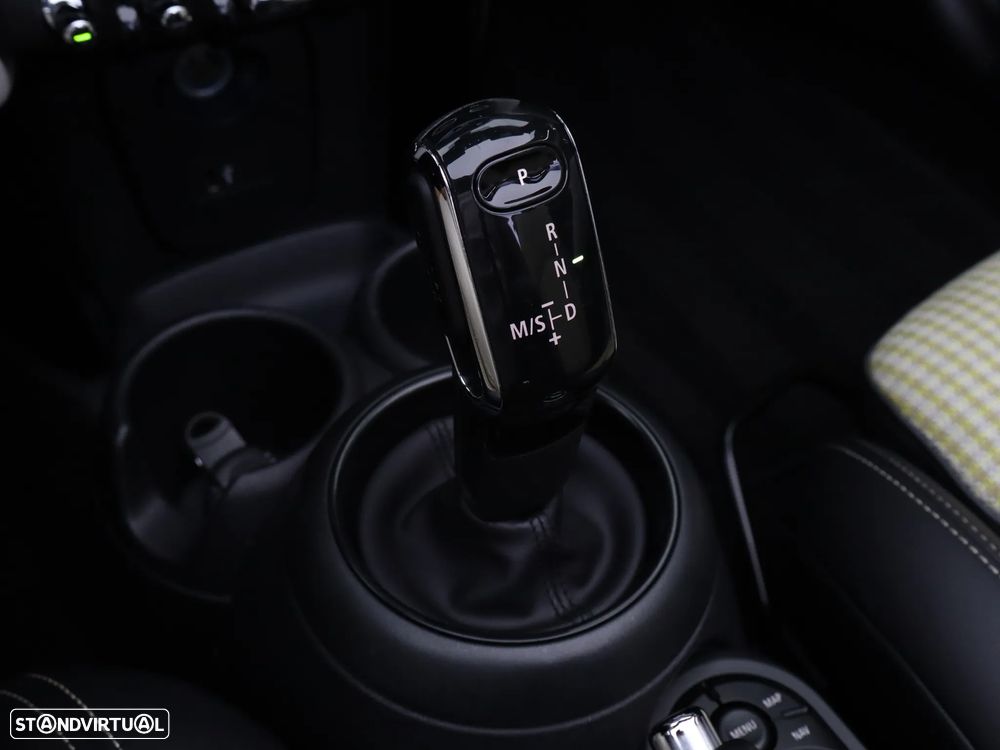 MINI Cabrio Cooper Aut. JCW - 32