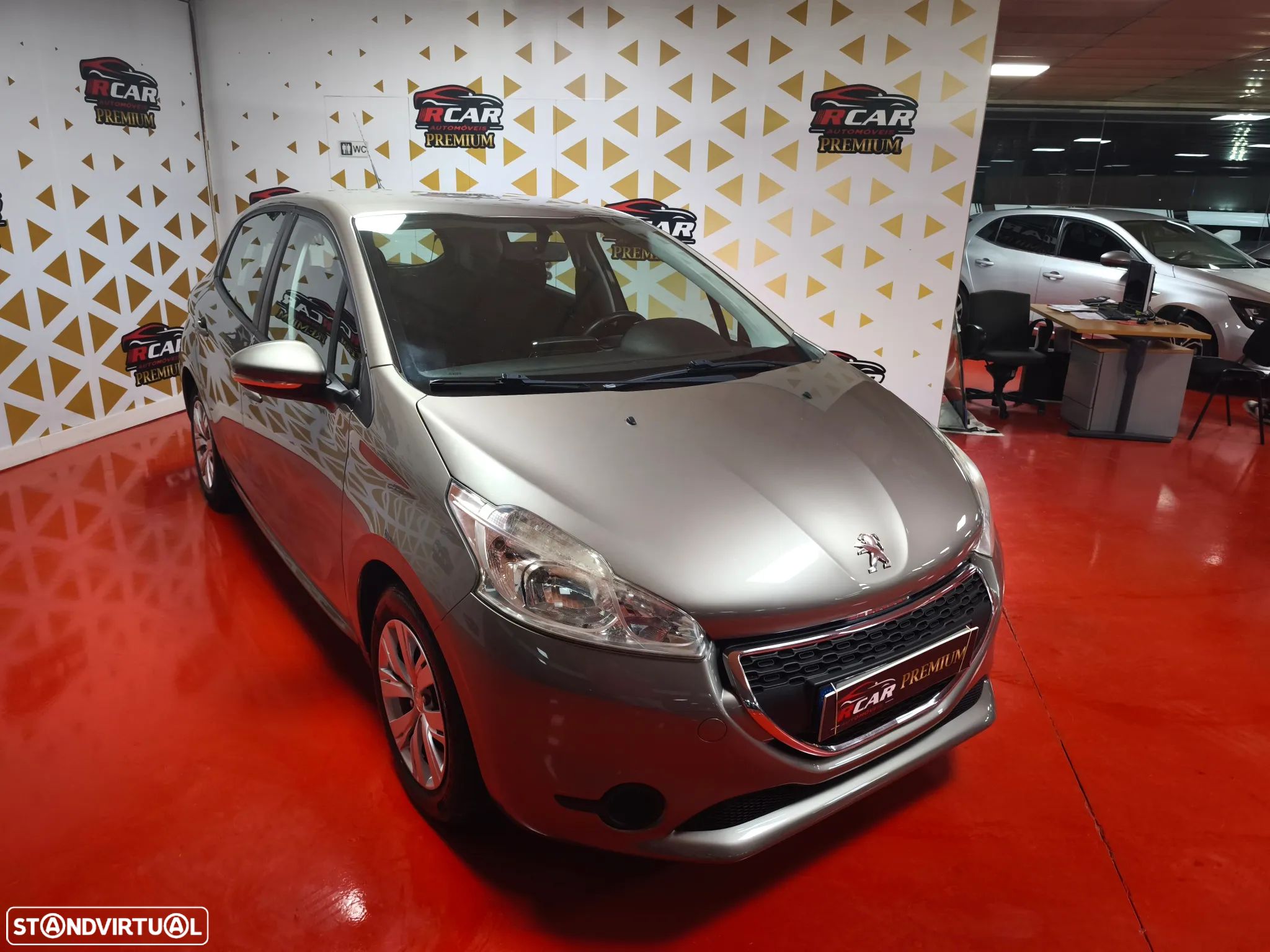 Peugeot 208 1.6 e-HDi Active - 1