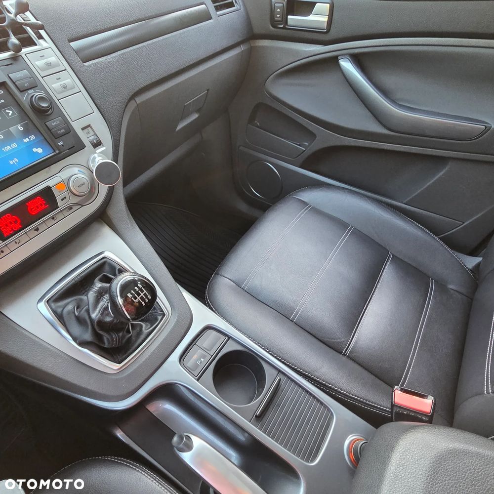 Ford Kuga 2.0 TDCi 4x4 Titanium - 9
