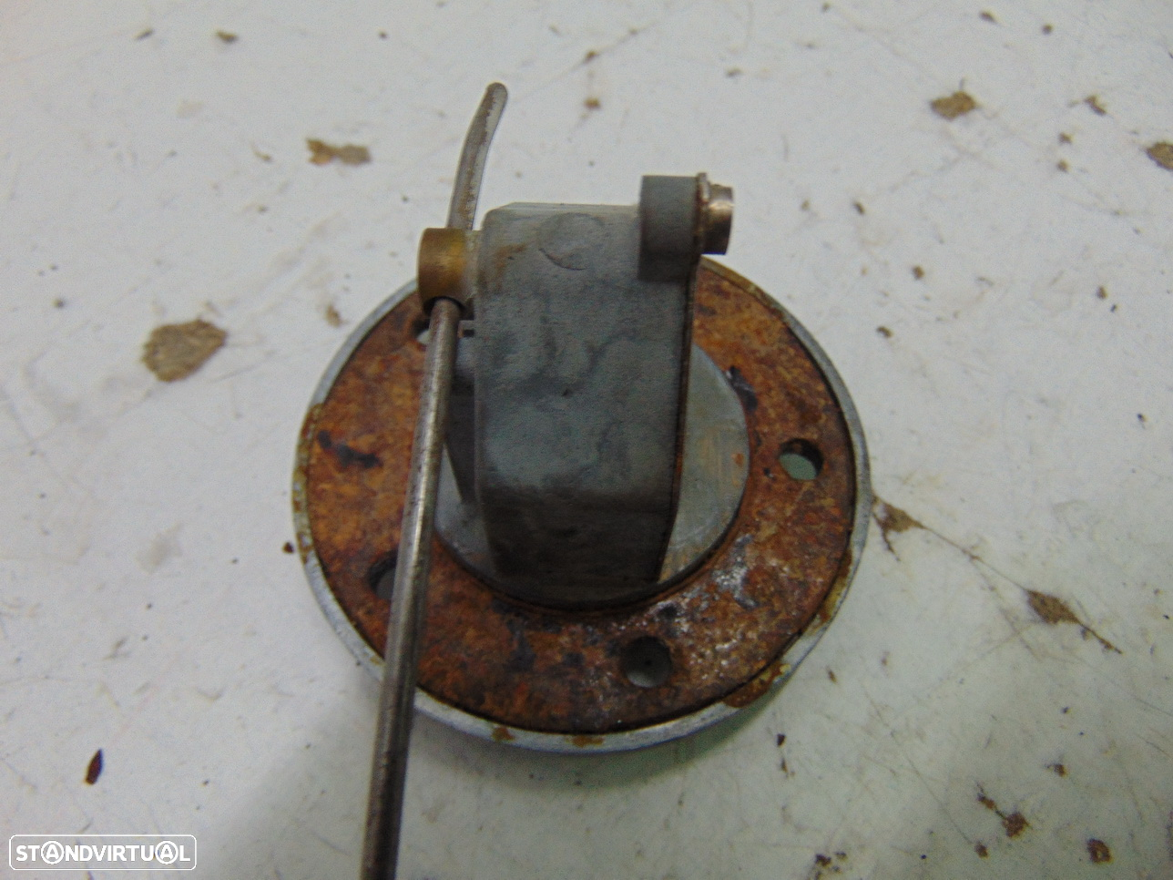 Mercedes 180 Pontom boia de gasolina - 3