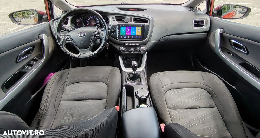 Kia Ceed - 10