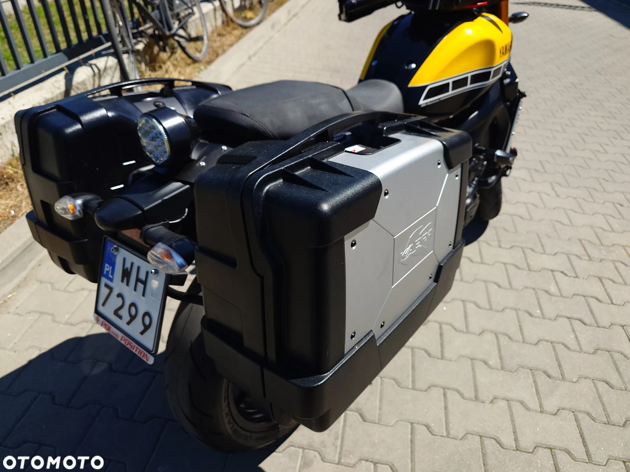Yamaha XSR - 8