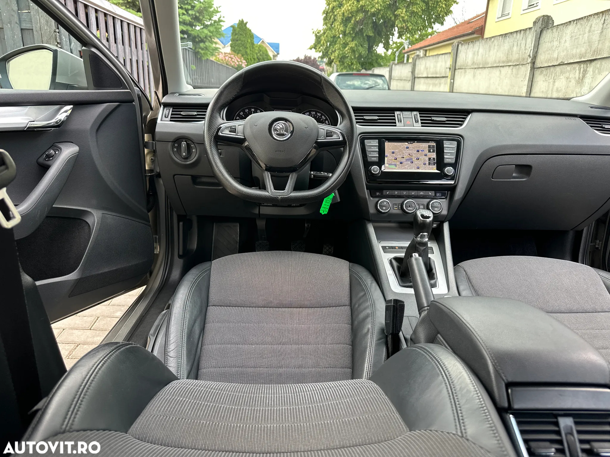 Skoda Octavia Combi 1.6 TDI (Green tec) Ambition - 25