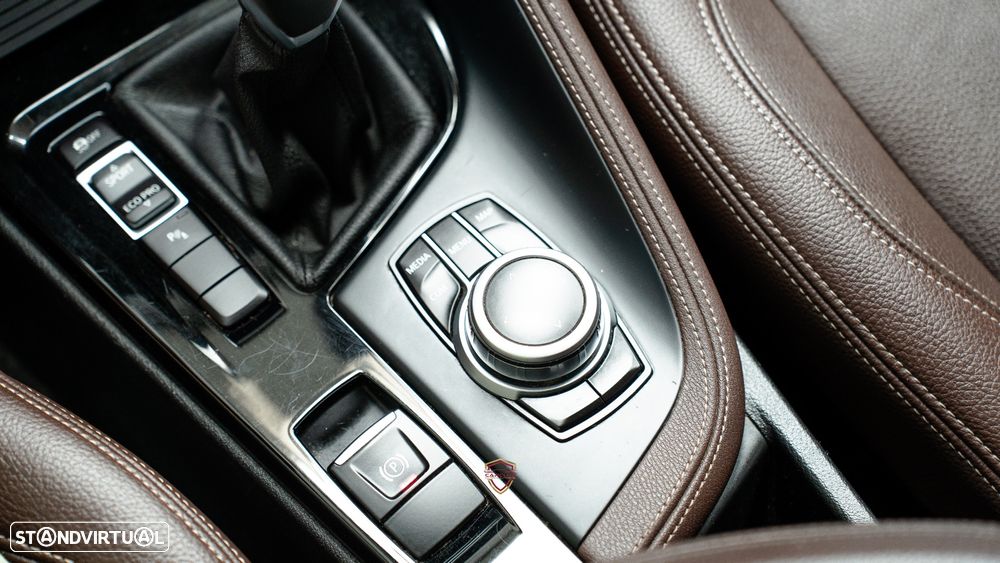 BMW X1 16 d sDrive xLine - 32
