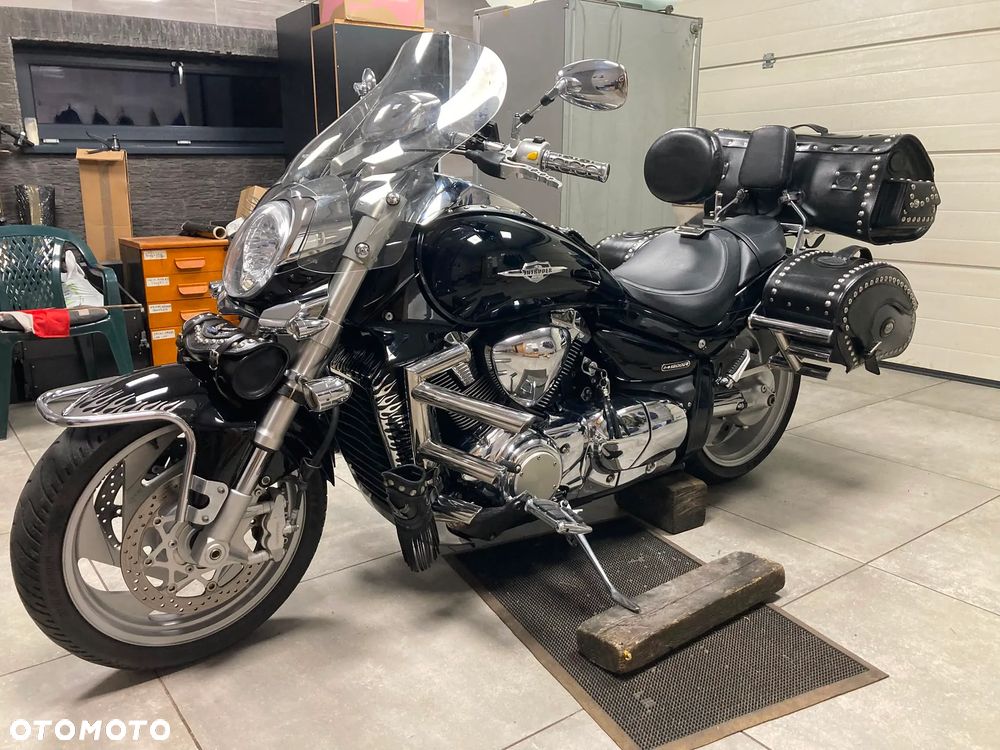Suzuki Intruder - 24