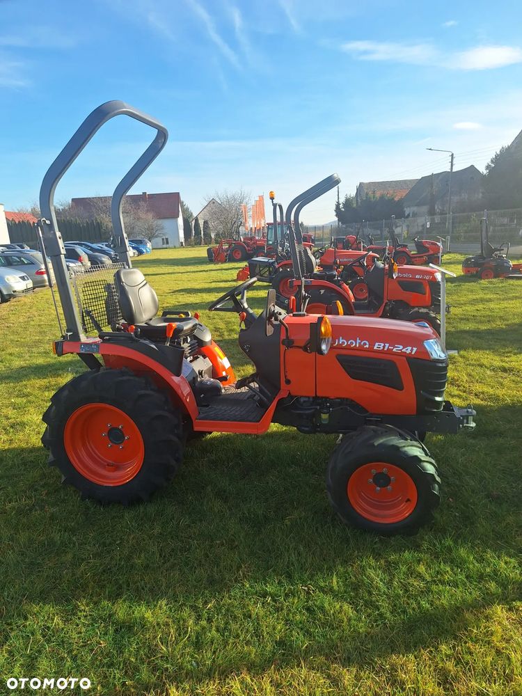 Kubota B1241 - 3