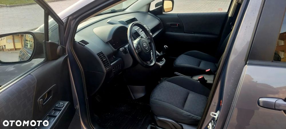 Mazda 5 - 5