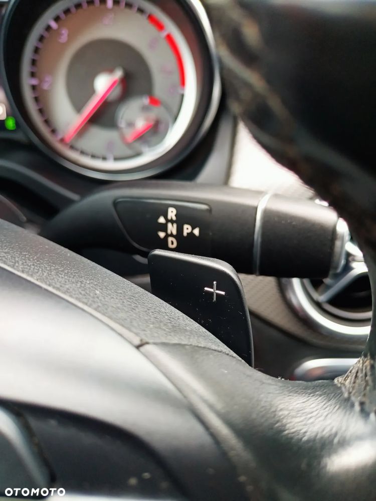 Mercedes-Benz GLA 180 (CDI) d 7G-DCT Urban - 26