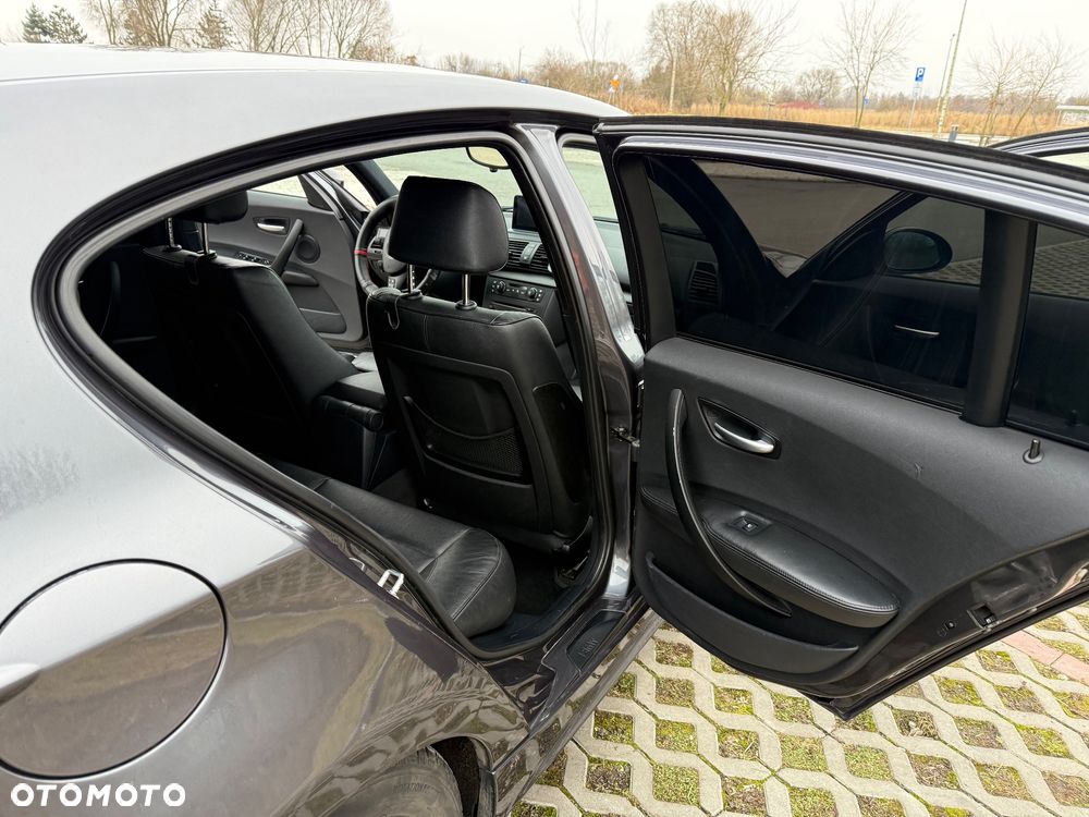 BMW Seria 1 120d - 25