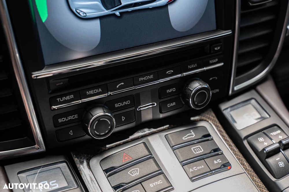 Porsche Panamera 3.0 Tiptronic S - 38