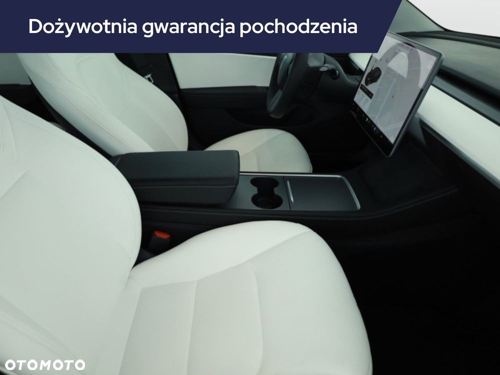 Tesla Model 3 - 9