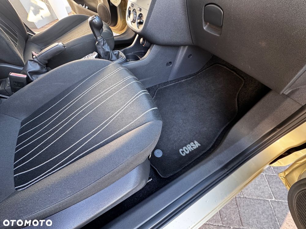 Opel Corsa 1.2 16V - 13