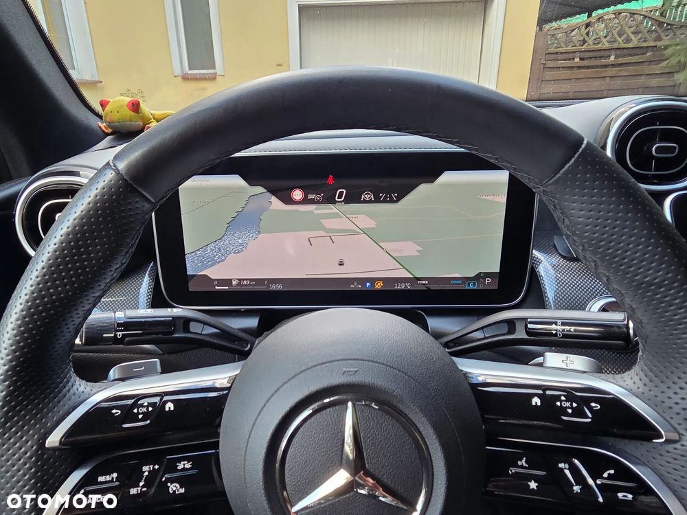 Mercedes-Benz GLC - 16