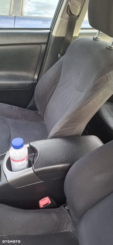 Toyota Prius 1.8 HSD Premium - 6