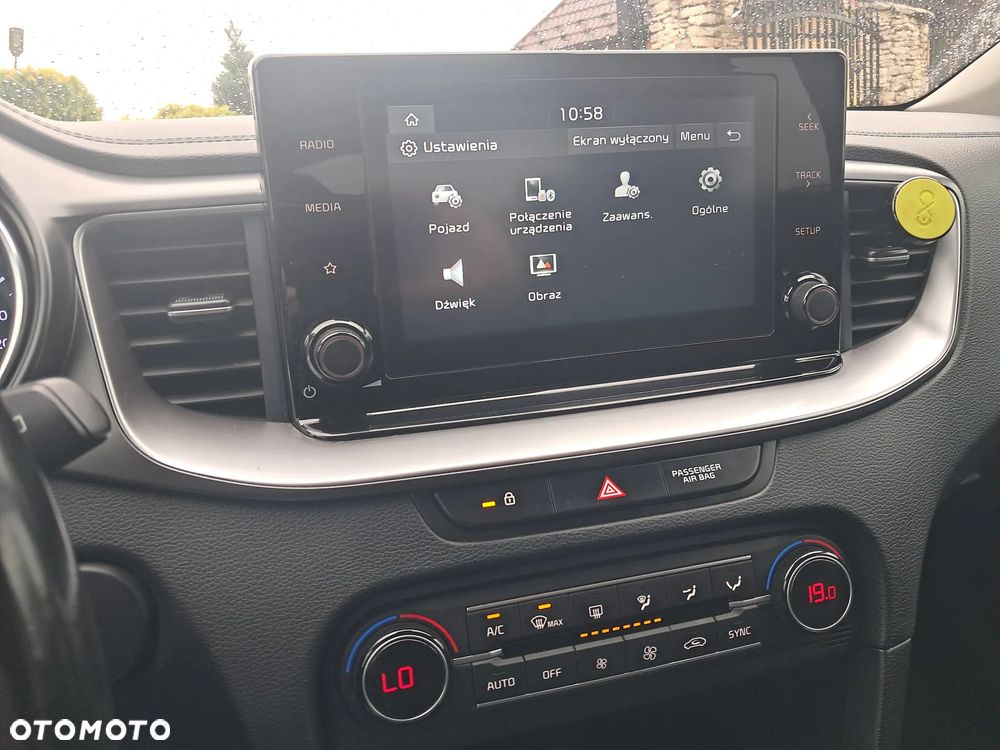 Kia Ceed - 26