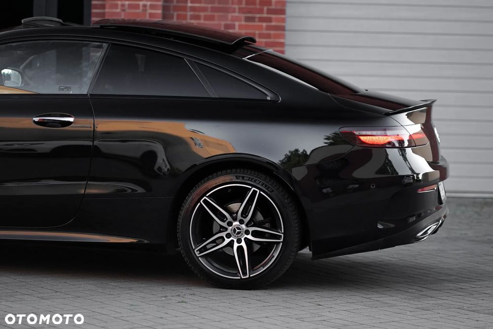 Mercedes-Benz Klasa E 220 d 4-Matic AMG - 12