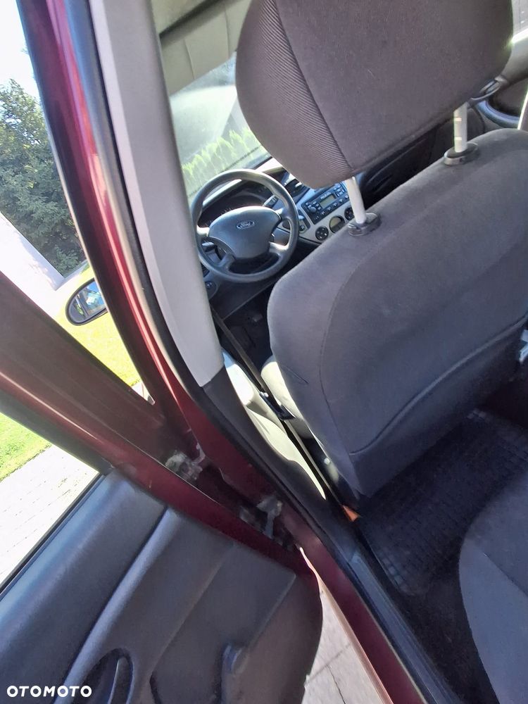 Ford Focus 1.6 X100 - 2