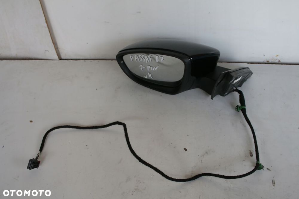 lusterko lewe VW Passat B7 7 PIN - 2