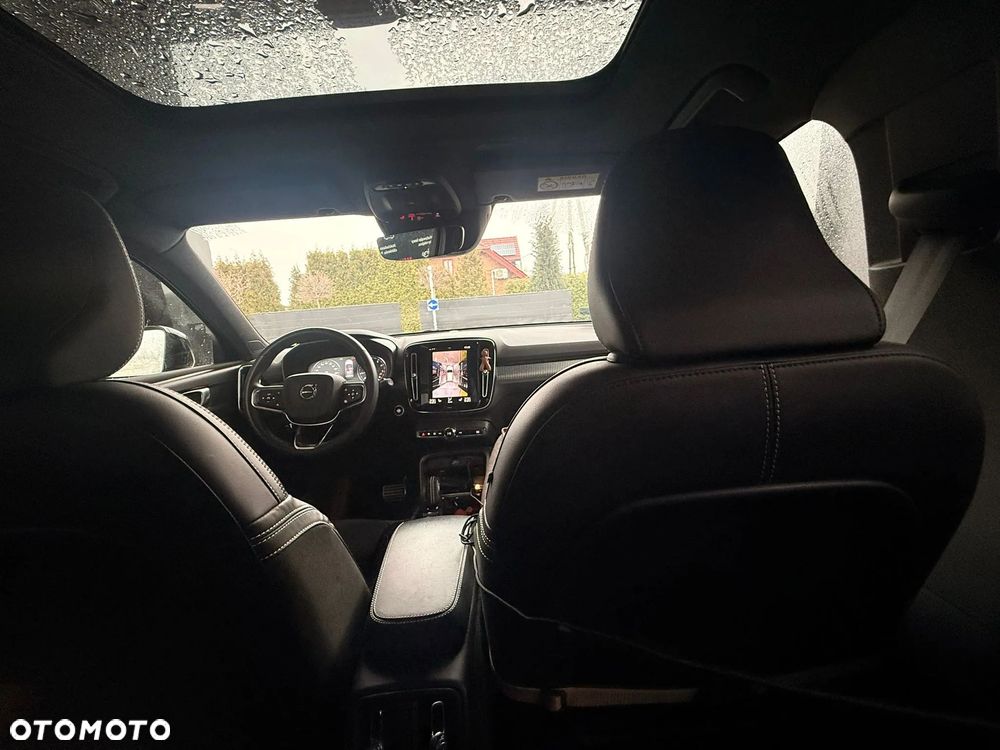 Volvo XC 40 T3 R-Design - 22