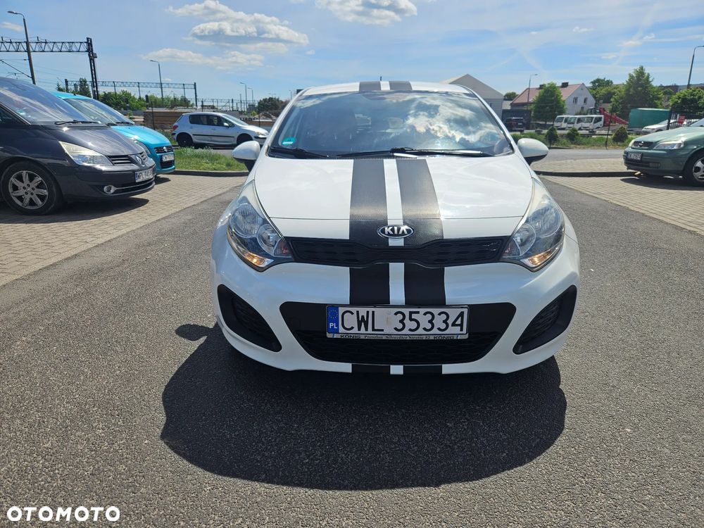 Kia Rio 1.2 Dream Team Edition - 2