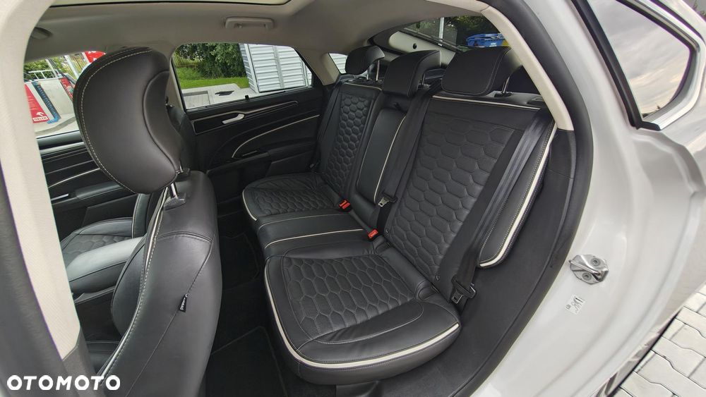 Ford Mondeo - 10