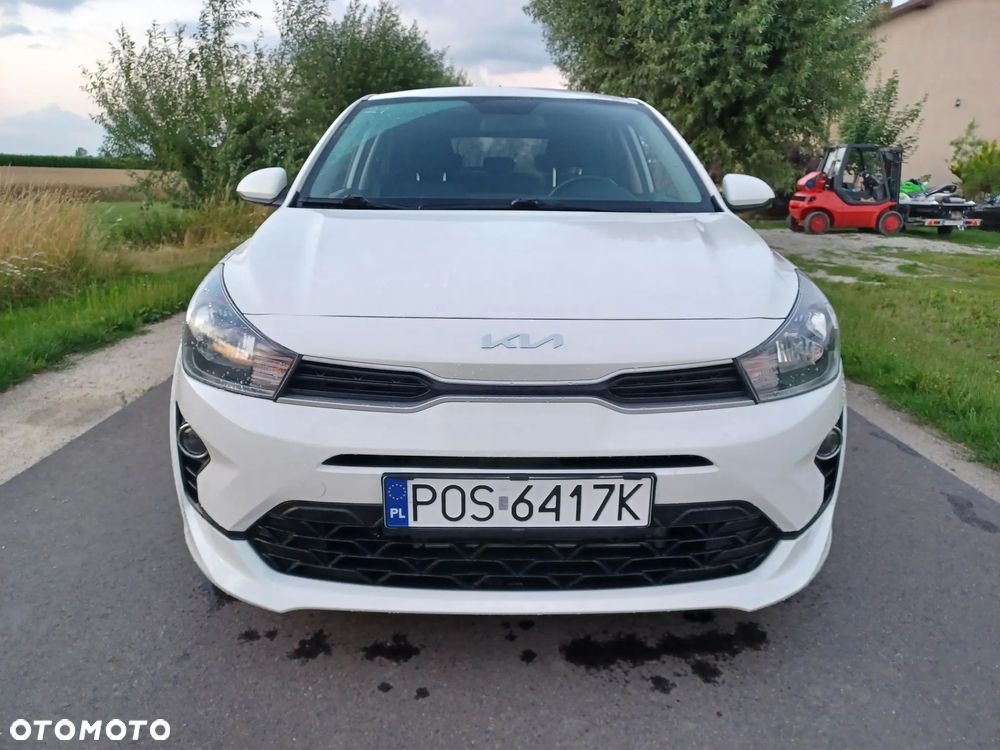 Kia Rio 1.2 L - 1