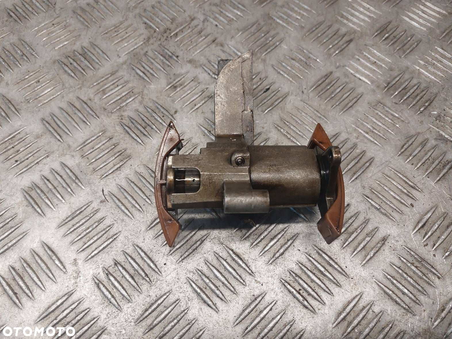 NAPINACZ ŁAŃCUCHA ROZRZĄDU AUDI A3 8L LIFT 1.8 T - 2