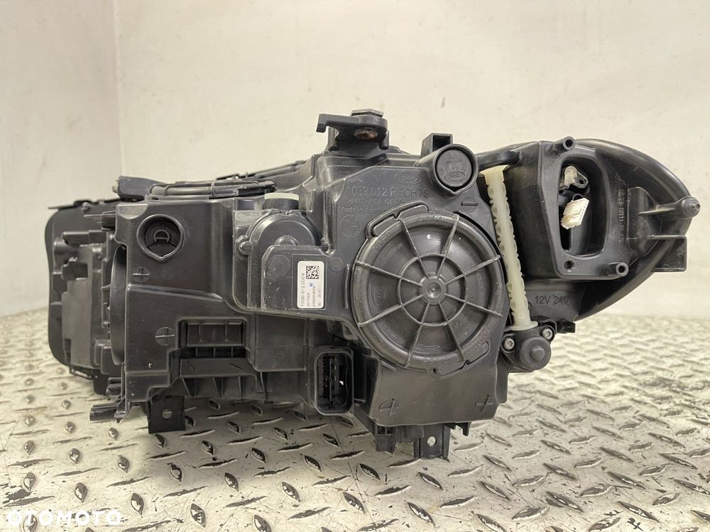 BMW 5 G30 G31 ADAPTIVE LED LAMPA PRAWA PRZEDNIA PRZÓD REFLEKTOR FULL LED 7439194 7439194-04 - 9