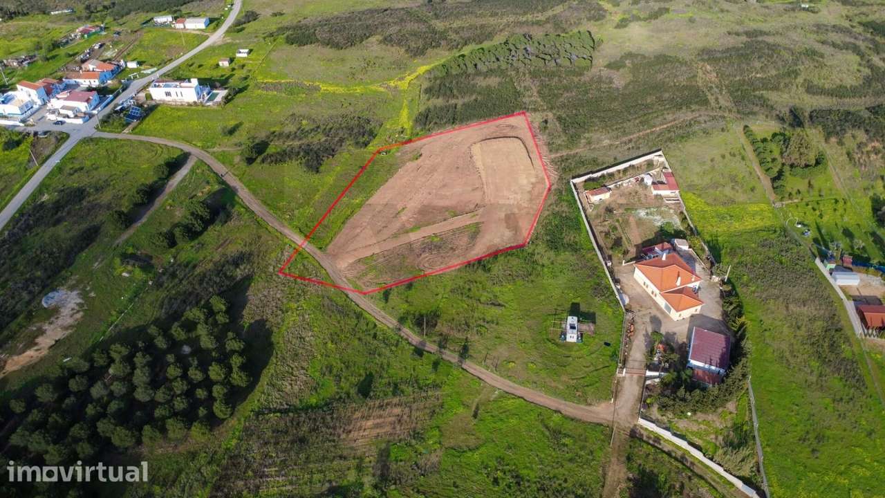 Terreno rústico com 6.377 m2, localizado na freguesia de Odeleite, - Grande imagem: 3/31