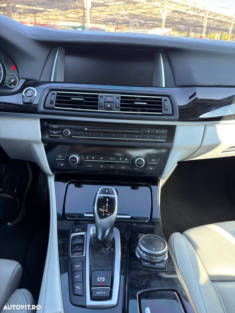 BMW Seria 5 530d xDrive AT - 18