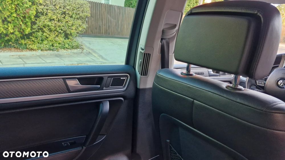Volkswagen Touareg 3.0 V6 TDI BMT - 19