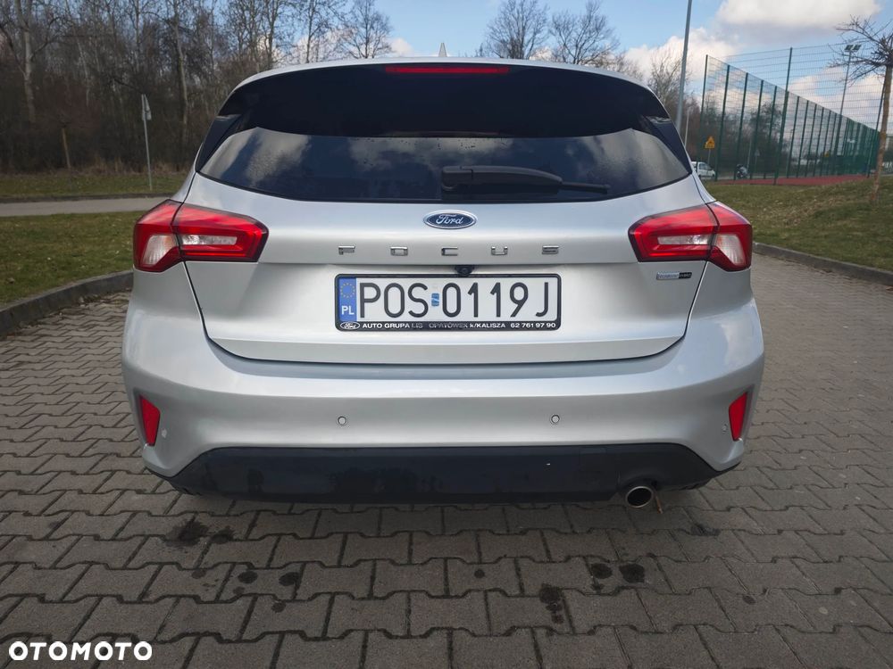 Ford Focus 1.0 EcoBoost Hybrid TITANIUM - 4
