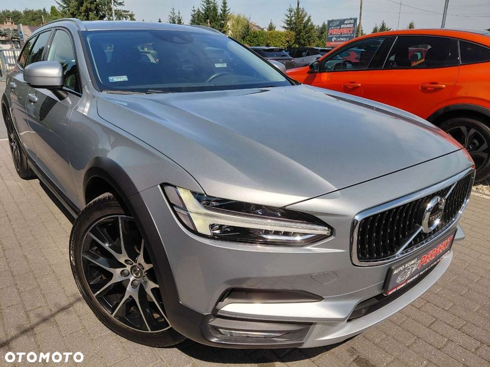 Volvo V90 Cross Country - 5