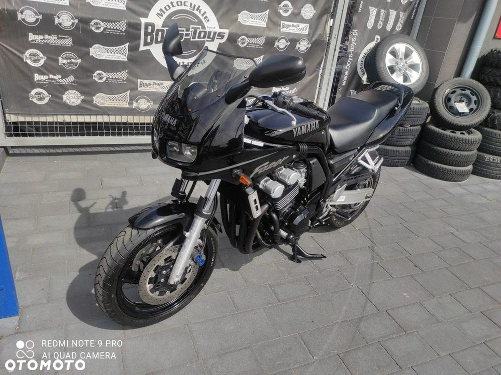 Yamaha FZS - 4