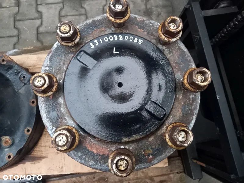 Zwolnica obudowa piasta półoś tył układ planetarny satelity Case CVX150 - 4