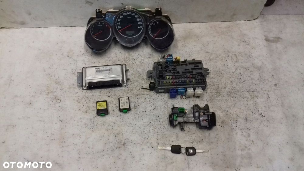 KOMPUTER 0261207983 ZESTAW IMMO HONDA JAZZ II 1.3 B 02-08