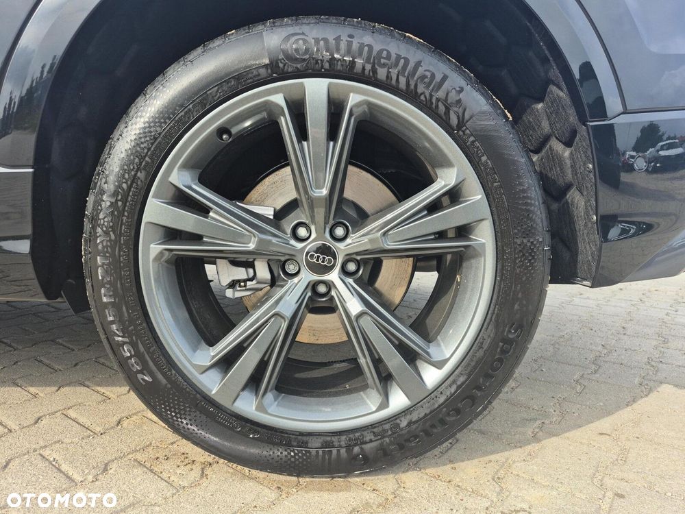 Audi Q8 - 35