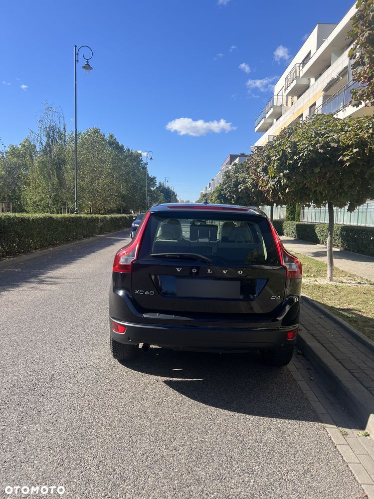 Volvo XC 60 D4 Momentum - 4