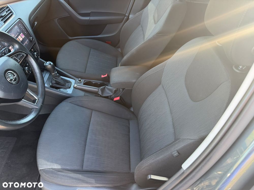 Skoda Octavia 1.5 TSI ACT DSG Style - 10