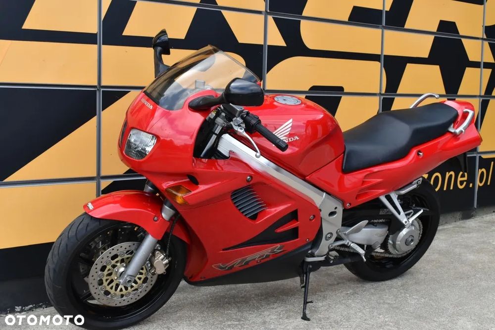 Honda VFR - 7