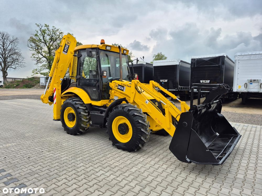 JCB / 3 CX / DUZE KOŁA - 16