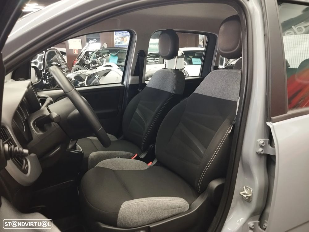 Fiat Panda 1.0 Hybrid City Cross — fotografia 12