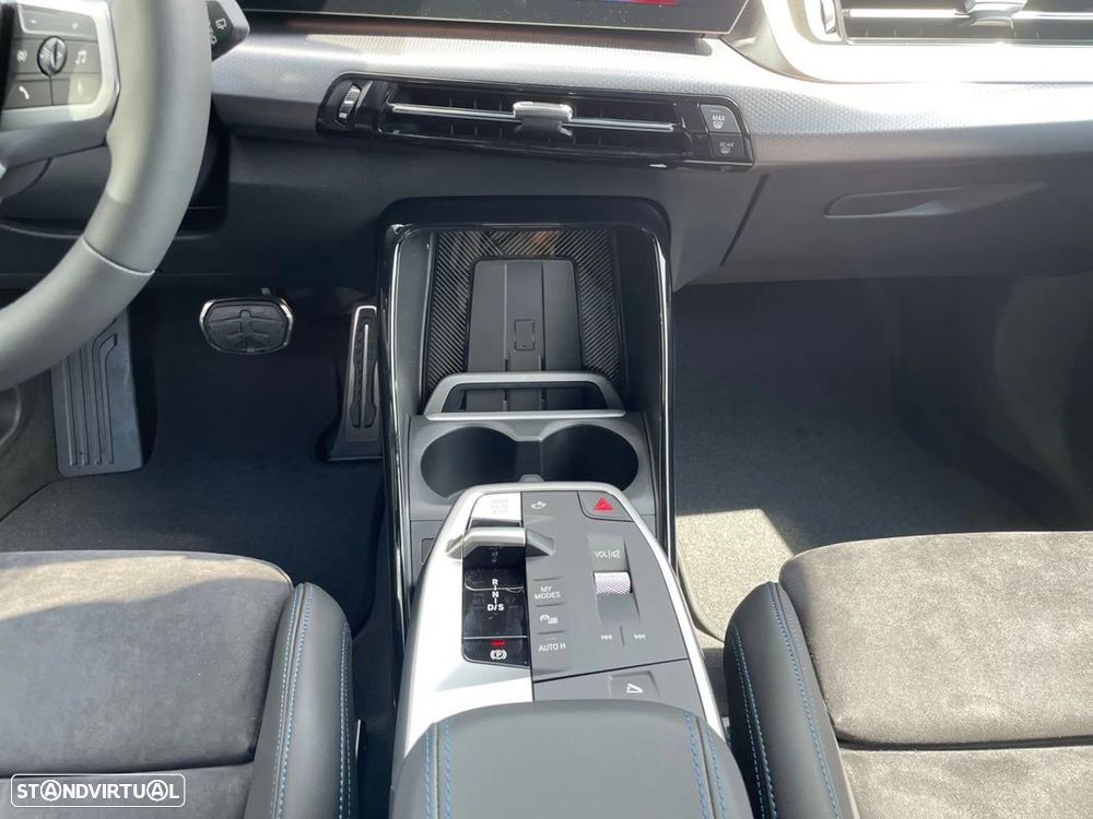 BMW 225xe Active Tourer e xDrive Pack Desportivo M - 11